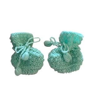 Vintage 70s Newborn Mint Green crochet booties  Baby Booties